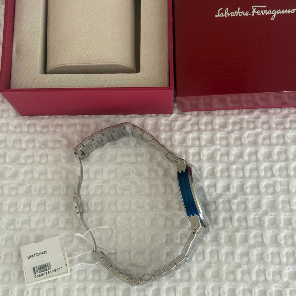 NWT SALVATORE FERRAGAMO F-80 Titanium Tech Mens Watch - Picture 6 of 15